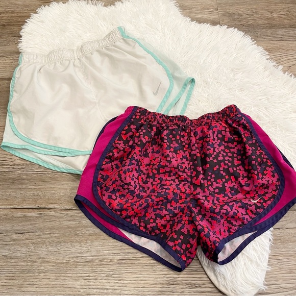 Nike Dri-FIT Women's Shorts Bundle Athletic Gym Running Small - Picture 1 of 8